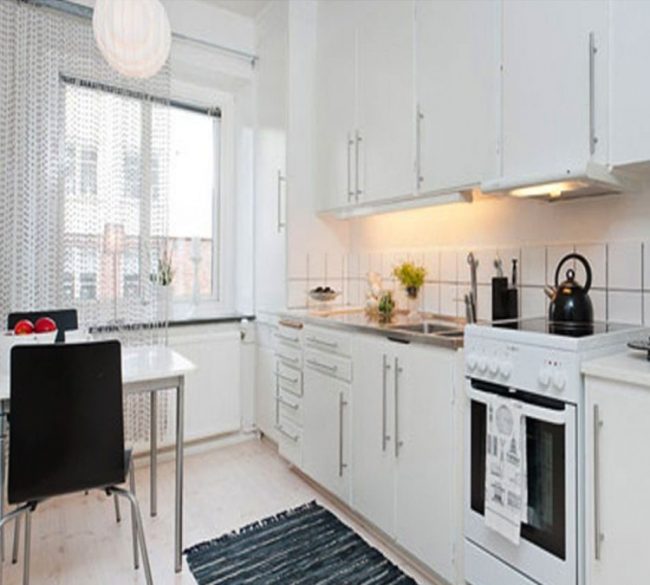 Дизайн кухни 8 кв. м стиль функциональность комфорт-Нейтральные цвета-Белый