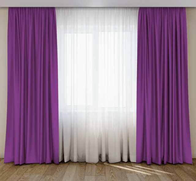 фиолетовые шторы в интерьере комнаты
