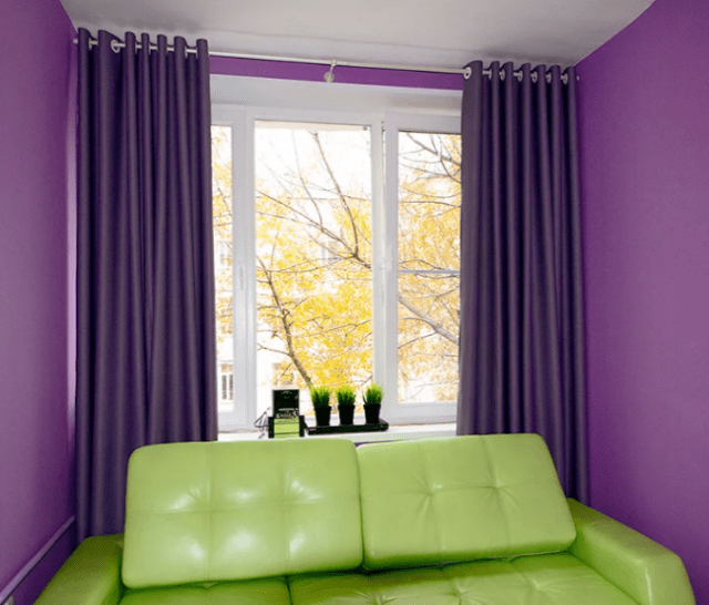 Фиолетовые шторы в современном стиле