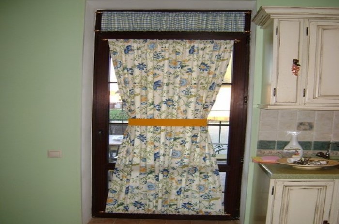 штор для кухни с балконной дверью-143