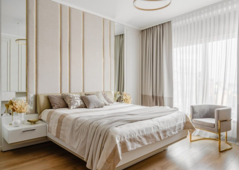 Современная светлая спальня: вариации цветов и стилей