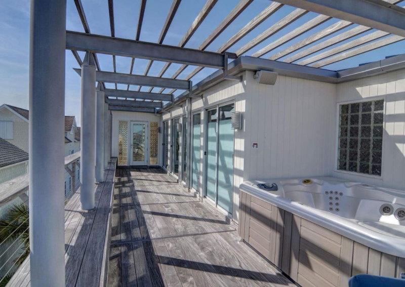 Терраса на крыше дома: особенности конструкций и выбор материалов